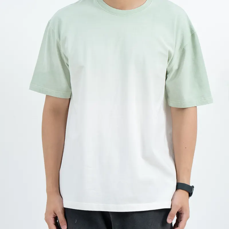 Avslappnad mint-till-vit Ombre T-shirt med tappade axlar
